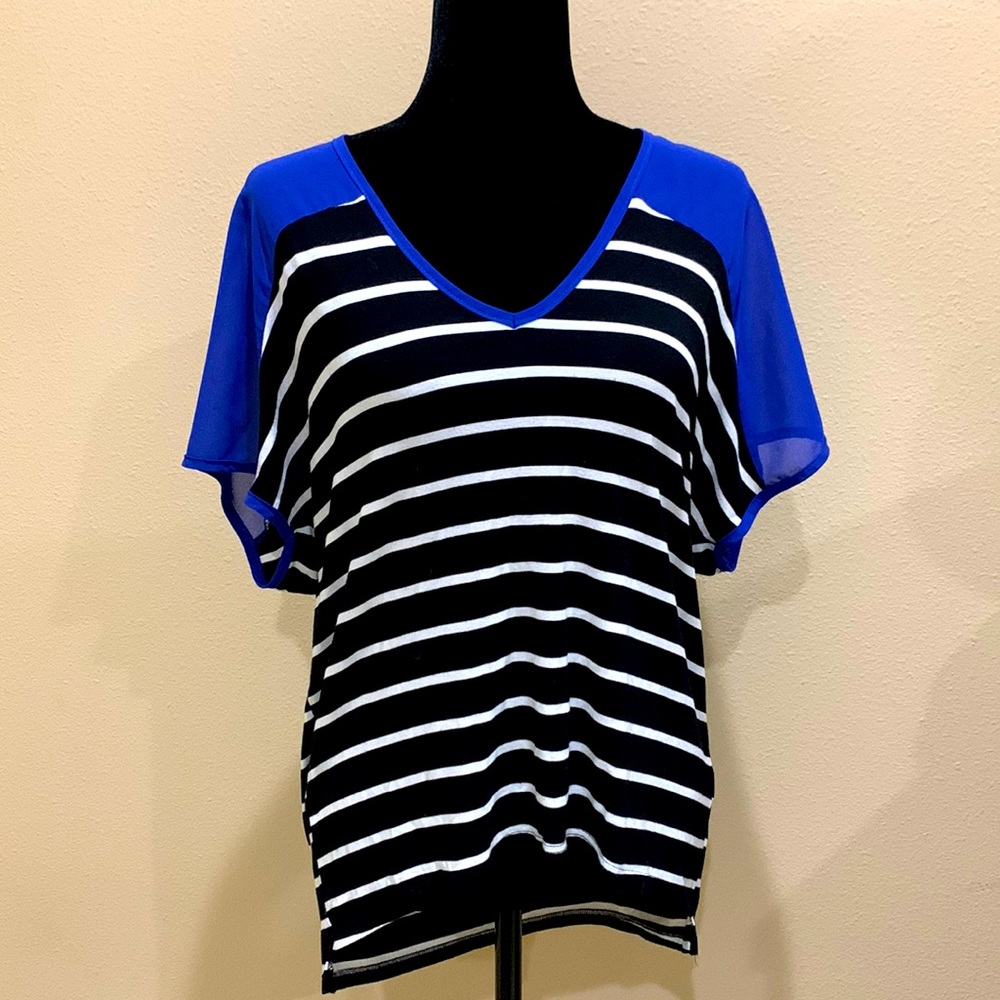 🦓 Stripped blouse 👚
